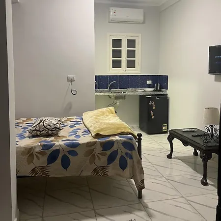 Cozy Studio On Sheraton Road Near Metro Market